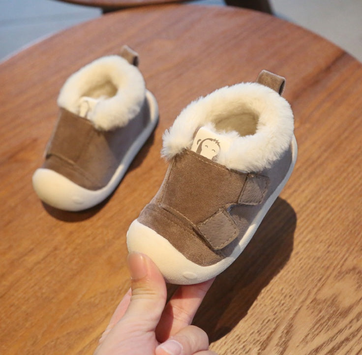 Cute Baby Velvet Booties with Fur Lining