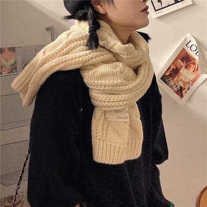 Sweet Knitted Labeling 8-word Twist Scarf