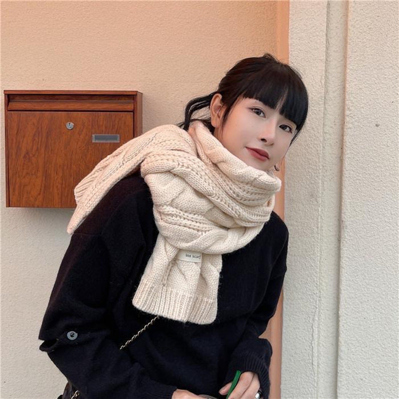 Sweet Knitted Labeling 8-word Twist Scarf