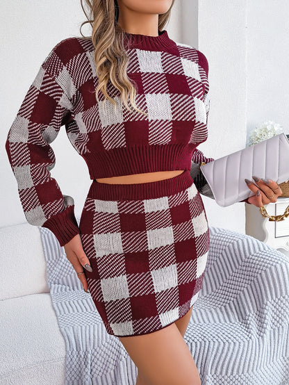 Chic Checked Skirt Suit: Stylish Elegance